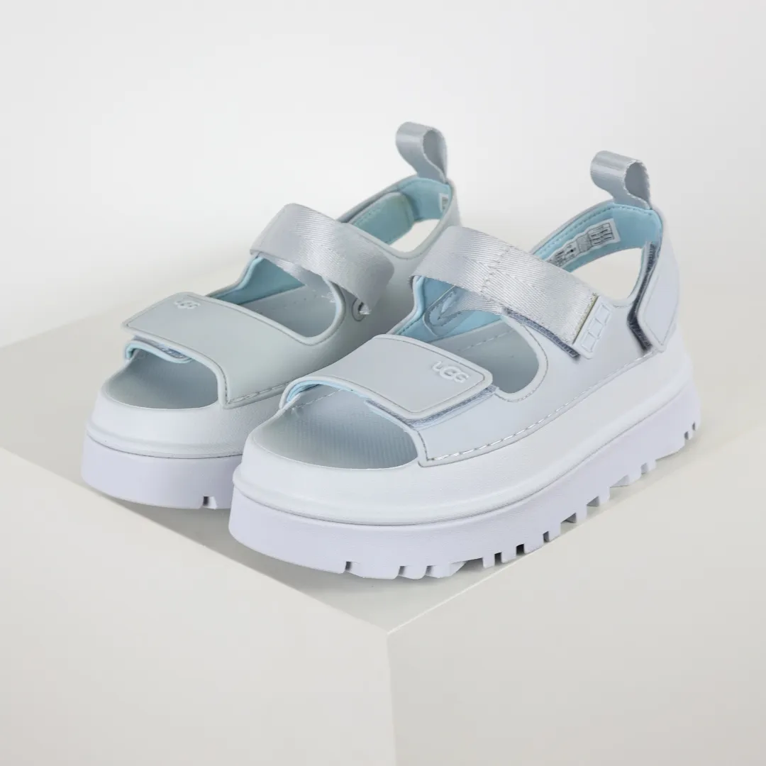 Copy price 💰560 Core recommendation Good price UGG Velcro slippers sandals summer versatile slippers soft sole non-slip beach thick sole casual elegant sandals The style of UGG sandals is really nice. It is suitable for all ages. The soles are made of super lightweight EVA foam. The classic material of U family can be said to be "light" to let you enjoy a different naked feeling. It is one of the most worth buying sandals in history. I guarantee you will not regret the series. Original OEM production Y products are available now. Size: 35 36 37 38 39 40